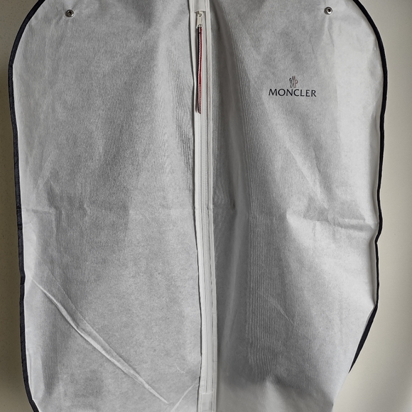 Quilted Moncler Vest 5 - Picture 4 of 11